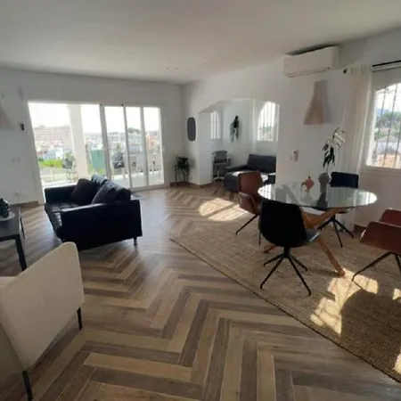 Ap393 - Almendros Villa