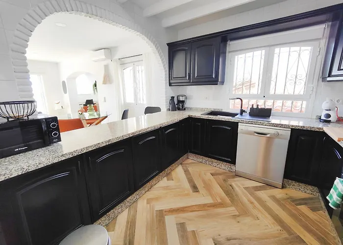 Ap393 - Almendros Villa *