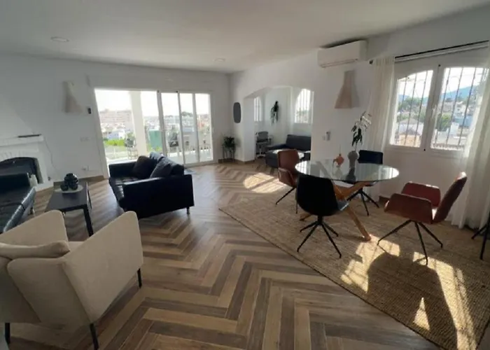 Ap393 - Almendros Villa